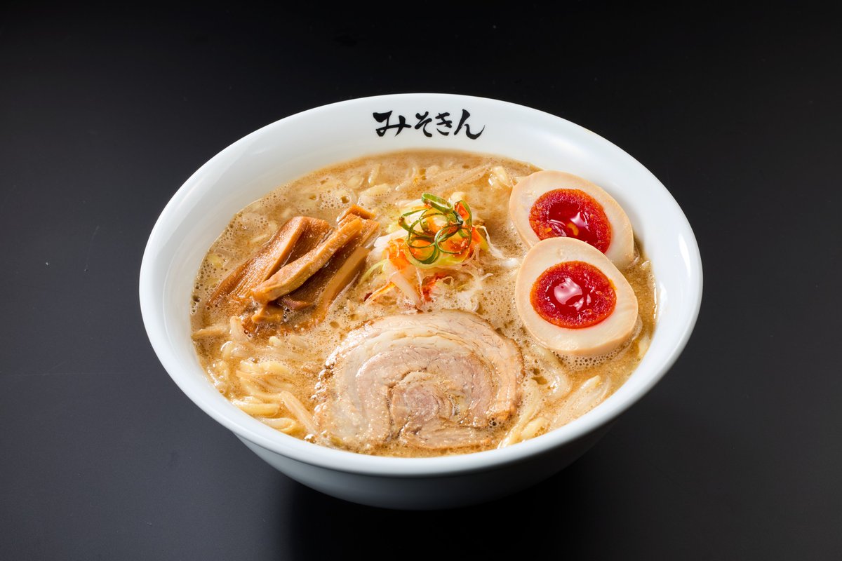 osakastyleNews's tweet photo. あべのキューズモールにラーメン店「みそきん」　内覧会にHIKAKINさん登場
https://t.co/ey8rHAEJq2
　
#みそきん #HIKAKIN #あべのキューズモール https://t.co/H9GHeYtIgm