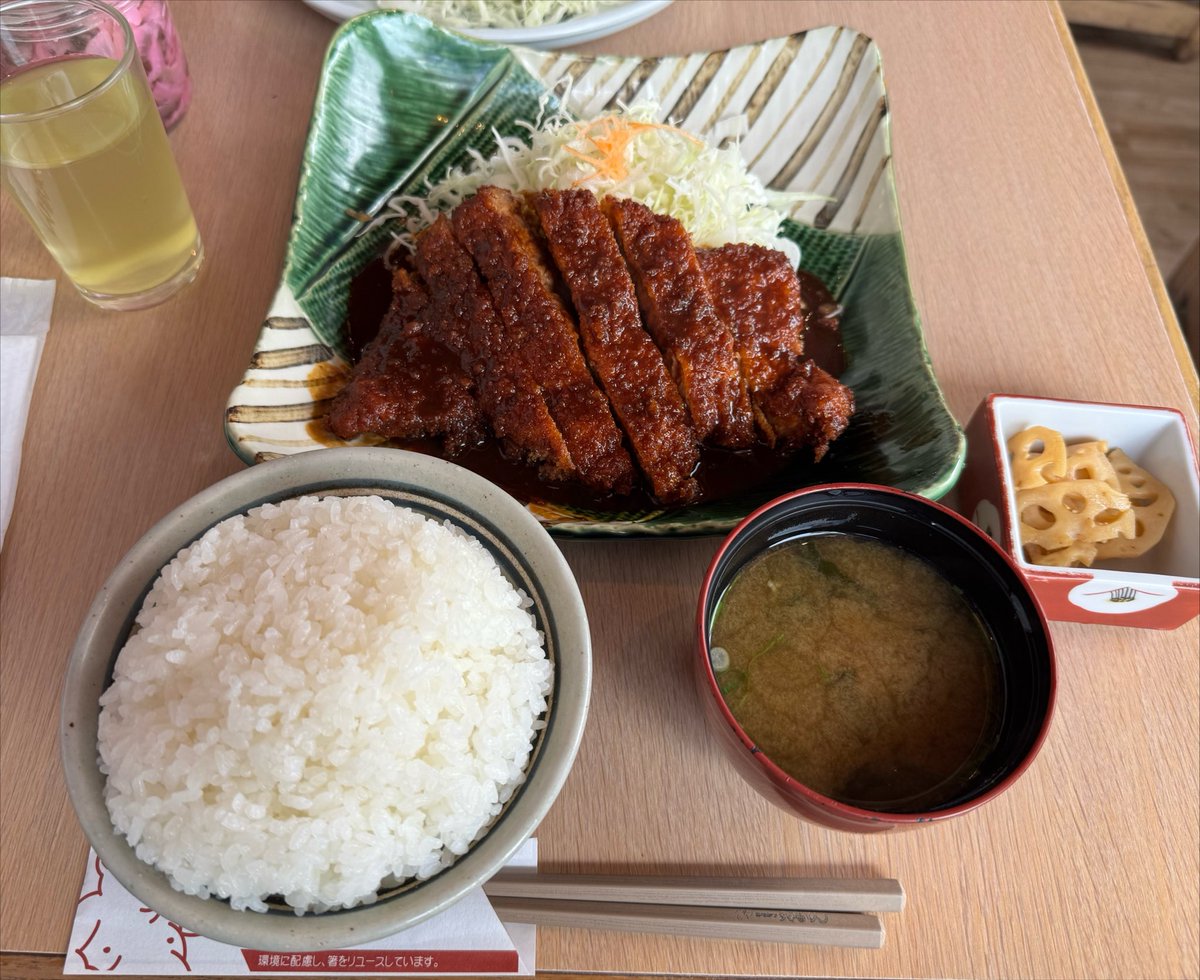 Yozora_373's tweet photo. 矢場とんに来ました〜
リブロースカツ頼みました！
美味しかったです〜 https://t.co/xDk1t8aGKl