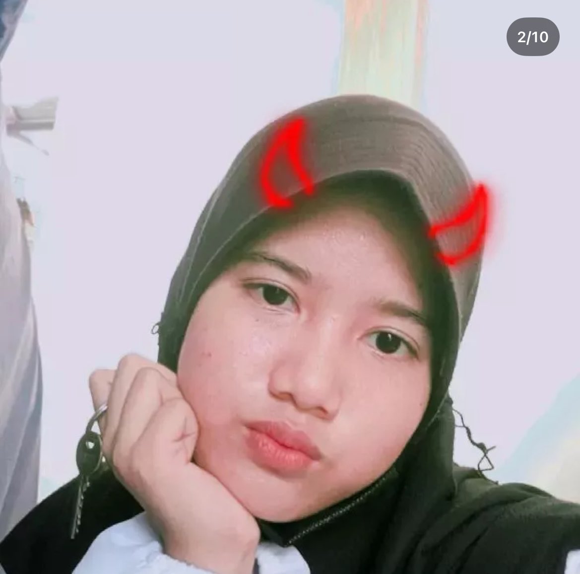 illegirls__'s tweet photo. Tiara Permata Putri, bocah kelahiran 2007 ini ada penipu tiket bts VIP A day 2. Dia sering banget beli nomor kosongan buat nipu. Hati-hati yaa jangan sampe ada korban lagi. Mungkin sekarang lo lolos Tiara, tapi tunggu aja pasti nanti ada balesan dari perbuatan jahat lo!! https://t.co/2I9euKNMBc
