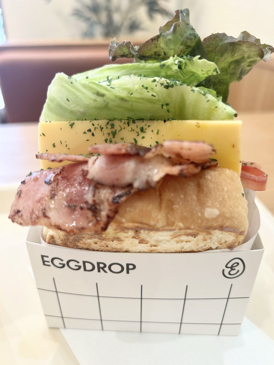 sn1213mr's tweet photo. *
EGG DROP🥪
これサンドイッチ裏向きなの(◞ ̫◟)w
#GoingwithSnowMan https://t.co/5D13yYcGfb