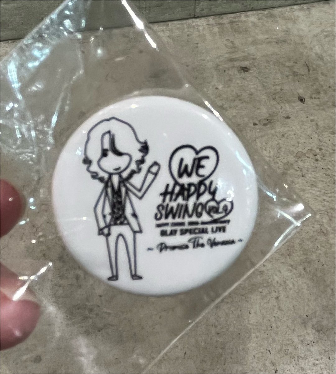 hinakhima's tweet photo. 【交換】GLAY W♡HS オリジナル缶バッジ キッチンカー ドリンク 注文特典 
幕張メッセ

譲:TAKURO
求:HISASHI

現地交換希望です。
よろしくお願いします。 https://t.co/jmcQduFk87