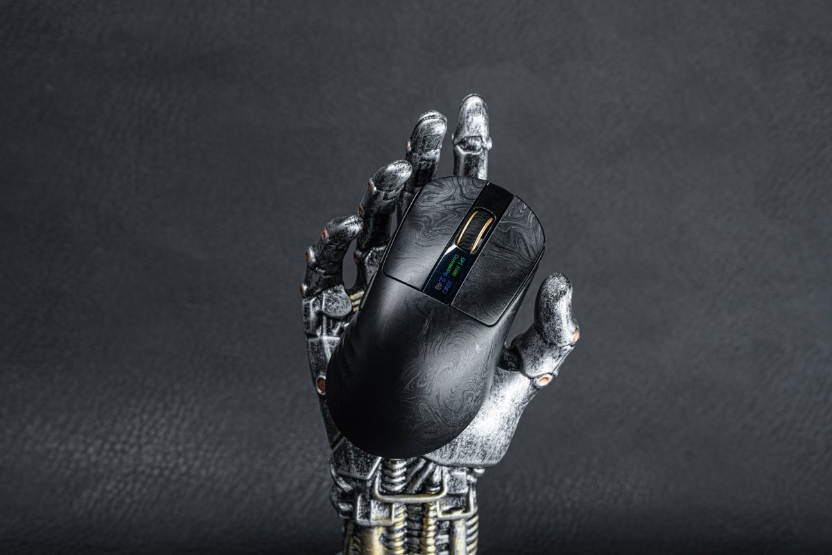 EpomakerK's tweet photo. Would you like to hold the future? 🤖🖱️
A futuristic gaming mouse crafted with carbon fiber design, smart controls, and next-level customization.
Bio Link!
https://t.co/tMIgkp2XKh
#epomaker #GamingGear #GamingSetup #DeskInspiration #WirelessMouse #GamingSetup #DeskSetup https://t.co/MXezBmL042