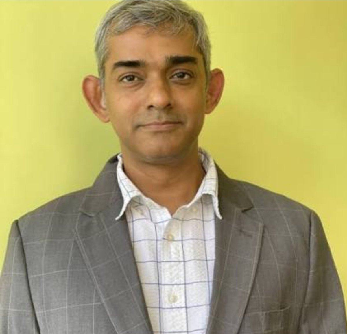 AgniVesa_07's tweet photo. Arun srinivias, this is the meta head, wonder how your feed was getting bombarded anti india racist reels, and all those annoying pro cjp reels, all those reels that called for a nepal type violent revolution in india, all the videos which blamed BJP for terrorist attacks and not pakistan, all of this didn't occur out of thin air, it was happening under the supervision of arun...

And seems like the truth is finally coming out for everyone else too