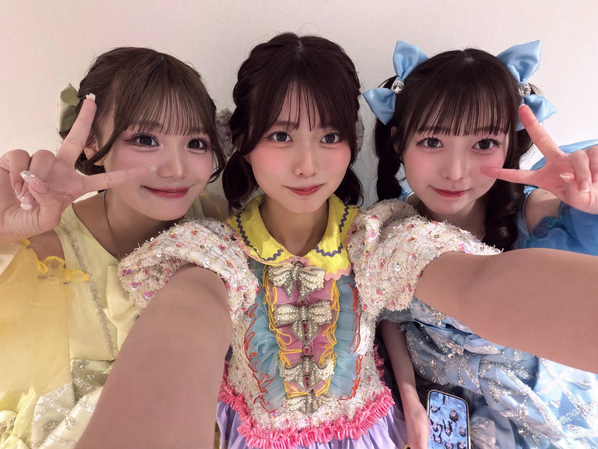 R_kawaiilab's tweet photo. 熊本で大地震が起きるとこの3人と3人の家族が心配になる。 https://t.co/KsuUB80HZz