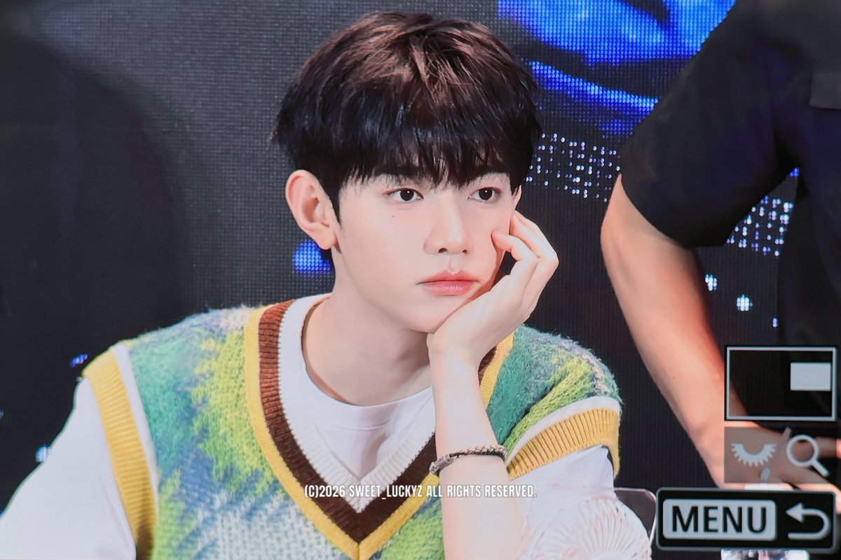 LuckyzSweet's tweet photo. 260731

#장하오 #ZHANGHAO #章昊 #ジャンハオ 
#AND2BLE
#앤더블 https://t.co/i1mn1taQBs
