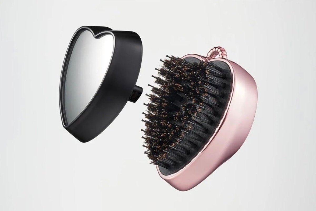 luna_beauty_jp's tweet photo. ／
ReFa（リファ）新商品🩷🩵
フォロー＆RPでプレゼント🎁
＼
大人気のリファハートブラシチャームの
新色が抽選で各色1名計2名様に当たる🎯❣️

① @luna_beauty_jp 
　をフォロー
②この投稿をRP

欲しい色をコメントで当選確率UP⤴️
8/11⏰17:59〆 https://t.co/a0UKDKBrNQ