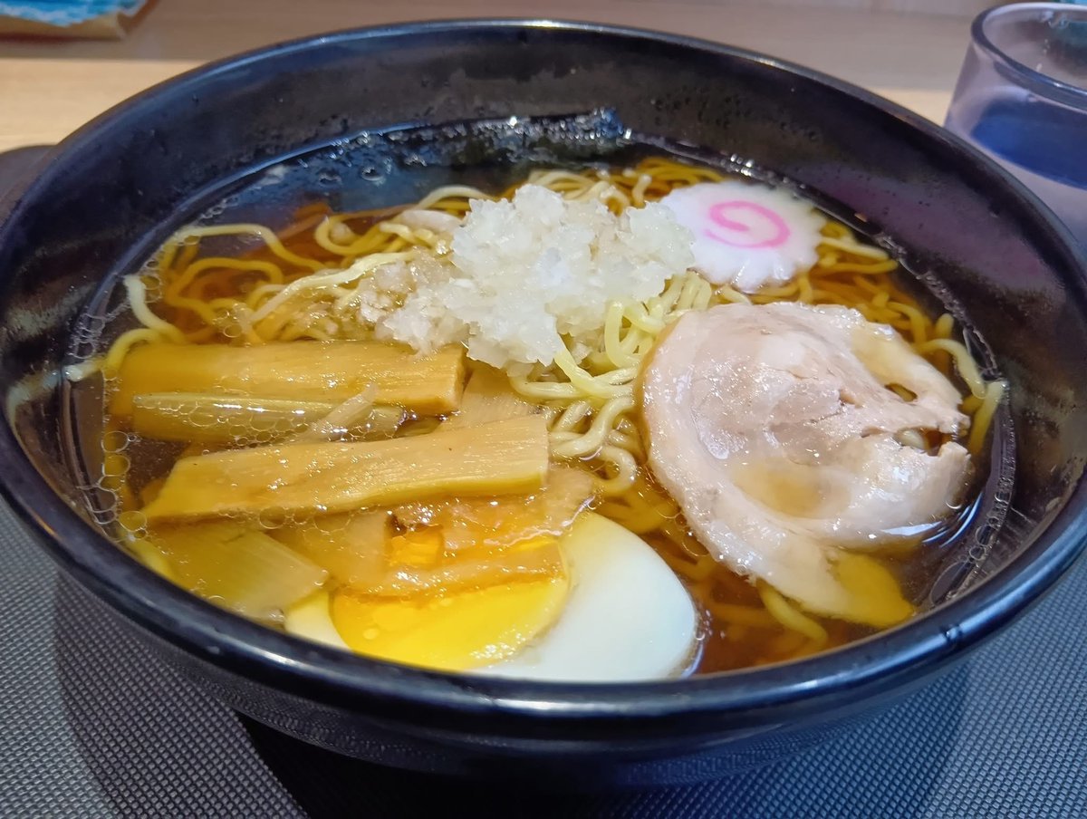 fujisobar's tweet photo. 富士そばの一部店舗で『八王子ラーメン』が食べられること、これは日本中の全てのみなさんに早急に知らせなければ......!!!!!!!!! https://t.co/4g5jmVLlrA