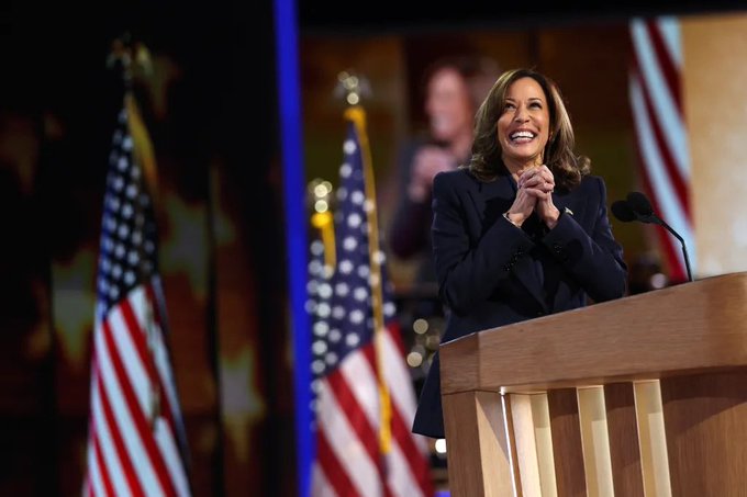 IAPolls2022's tweet photo. 2028 Dem primary crosstabs (among top 4 candidates)

Black Dems (n=269)
🔹Harris: 49%
🔹Newsom: 8%
🔹AOC: 5%
🔹Buttigieg: 3%
——
White Dems (n=862)
🔹Harris: 22%
🔹Newsom: 16%
🔹Buttigieg: 9%
🔹AOC: 8%
——
Hispanic Dems (n=215)
🔹Harris: 37%
🔹AOC: 13%
🔹Newsom: 13%
🔹Buttigieg: 5%
——
Asian Dems (n=75)
🔹Harris: 34%
🔹Newsom: 15%
🔹Buttigieg: 10%
🔹AOC: 8%
——
Democratic Socialists 
🔹Harris: 35%
🔹Newsom: 15%
🔹AOC: 9%
🔹Buttigieg: 8%
——
Age 18-29
🔹Harris: 43%
🔹AOC: 11%
🔹Newsom: 10%
🔹Buttigieg: 5%

@BIGDATAPOLL | 7/27-29 | 1,338 LV
https://t.co/0qjwm3cCA6