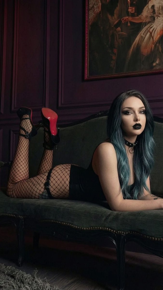 Fetish_Diary's tweet photo. ( BadRub 🖤💀) Finally Friday , Fishnet Friday 🤔😋🥵🔥🖤 https://t.co/68LKH7YFTf