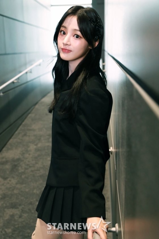 MINJICENTRAL's tweet photo. 📰 260730
Star Ranking Female Idol Ranking Poll

Minji ranked first for 11 consecutive weeks, with 15,421 votes 🎉 https://t.co/riSIAdh82C