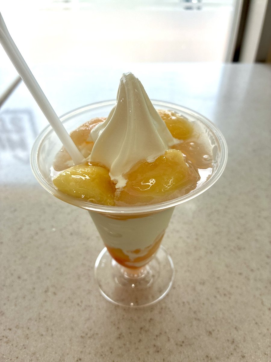 ocean390218's tweet photo. あー✨
#完熟白桃パフェ
#MINISTOP https://t.co/LMKozQu0l4