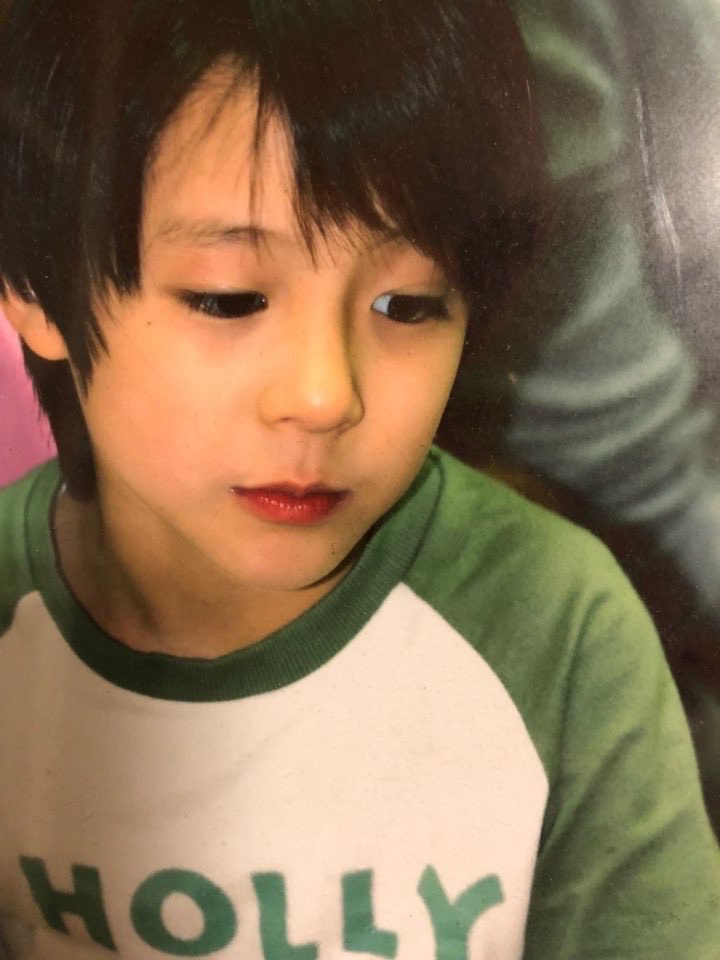everythingisnct's tweet photo. อยากเป็นแม่เจโน่จริงๆนะเว้ย ดูตอนเด็กดิ โคตรน่ารัก ใครเห็นก็อยากเข้าไปเล่นด้วยอ่ะ นี่อยากเลี้ยง อยากหอมแก้มทุกวัน อยากเล็มผมให้ อยากกอดโอ๋ทุกช่วงเวลา อยากกล่อมนอน รักอ้วนน้าาเด็กดี🫳🏻🐶 https://t.co/NC1SMB2IHk