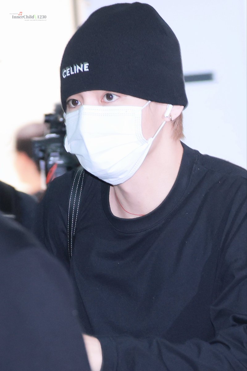 InnerChild_tete's tweet photo. 20260731 Wish you all the best✈️

#태형 #TAEHYUNG #V #THV
#방탄소년단뷔 #BTS #BTSV https://t.co/eaTfe1uZAT