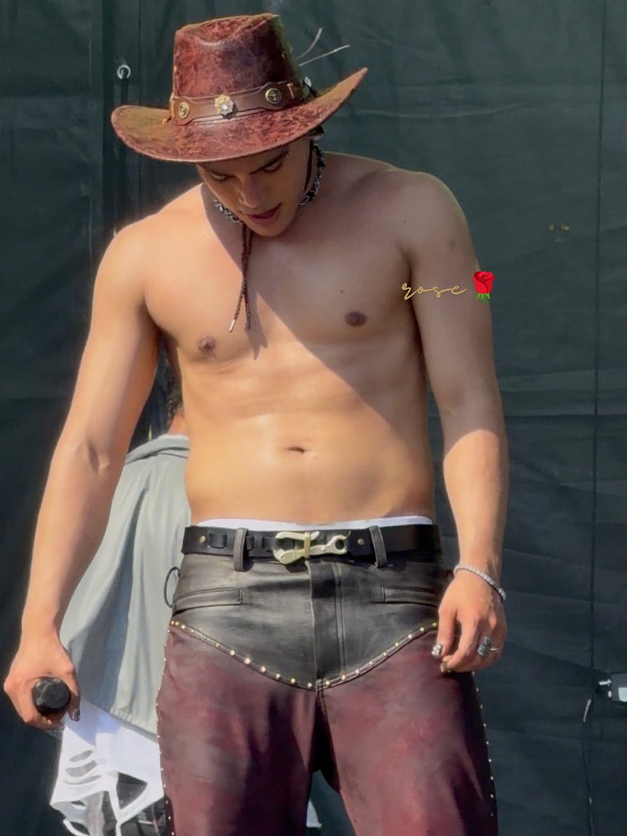 RoseEnriquez's tweet photo. Stell is such a hot cowboy today! 🤠

What a hot toddy 🔥

SB19PALOOZA FESTIVAL
@SB19Official #SB19
#SB19atLollapalooza
#Stell #SB19_STELL https://t.co/HB5j8EperR