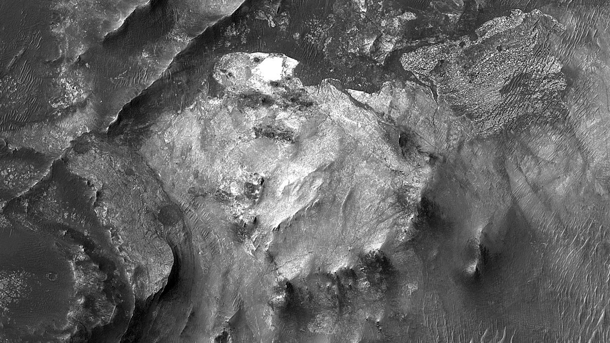 HiRISE: Beautiful Mars (NASA) tweet media