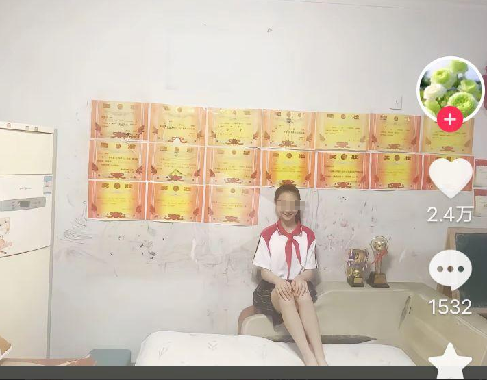 whyyoutouzhele's tweet photo. 网友投稿：山东省泰安市第一中学高中2025级的一名学生在校遭受严重欺凌后自杀身亡，家属至今维权无门，凶手一直逍遥法外，受害者家属在网上发声还被老师威协删除。 https://t.co/mpQeLTB6B5