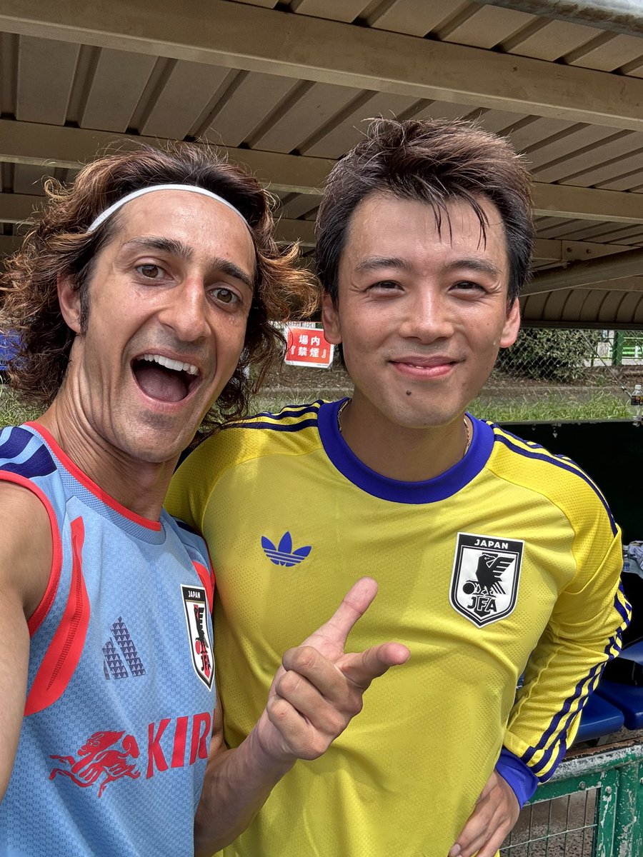 alikanashika's tweet photo. 竹内涼真さんとサッカーするのアリアリ〜👉🏻👉🏻 https://t.co/eh5ML4UB6E