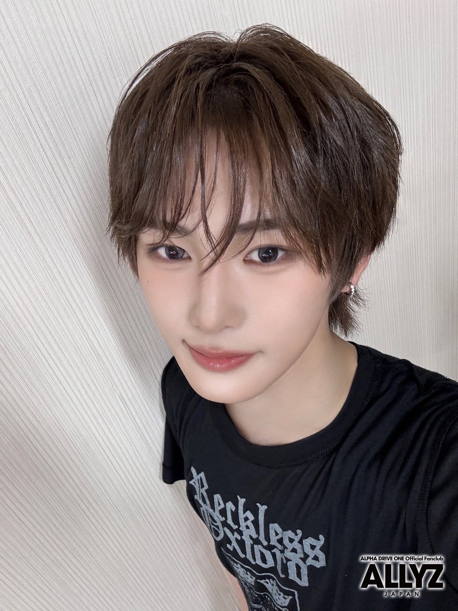 ablueboxoi's tweet photo. 존잘.. https://t.co/f1JmUuAVD4