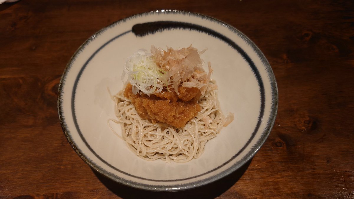 KaneHisa141's tweet photo. 今日から通常営業〜
次回の店休日は3ヶ月後のオークパンサーか…長いな

日本から辛味大根仕入れたよ～
越前おろし蕎麦あるよ〜 https://t.co/Vay0ZhG2Oq