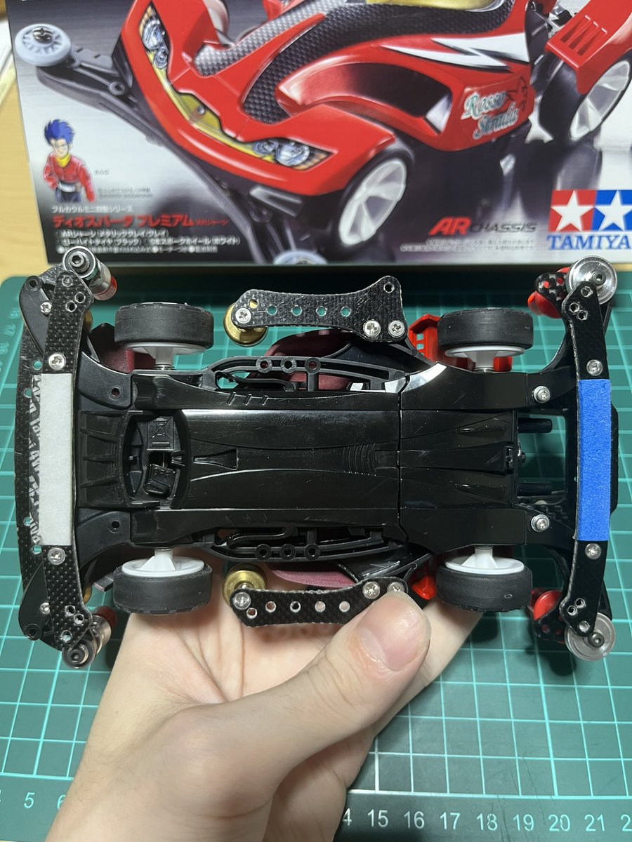 miu_user_002's tweet photo. 今日もミニ四駆してました。
甥っ子四駆をフルカスタムしました。
（3歳児のマシン🤔）
ディオスパーダにはやっぱり黒のシャーシが映えます⚡️

#ミニ四駆 https://t.co/DDi7iUhKbl