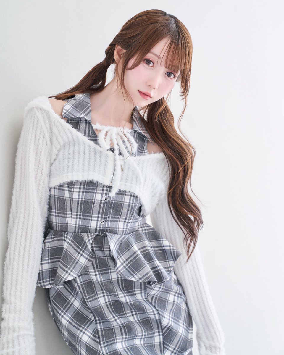 rosemuse_'s tweet photo. ┈𝑛𝑒𝑤 𝑎𝑟𝑟𝑖𝑣𝑎𝑙

"Peplum mermaid dress hoodie set"
color : gray / brown
¥19,800(tax in)

マーメイドシルエットの襟付きワンピースと
パーカーのセットアップ

⁡ ↪︎web store 8/18(tue)20:00~

#RoseMuse https://t.co/MIqYjpL0fO