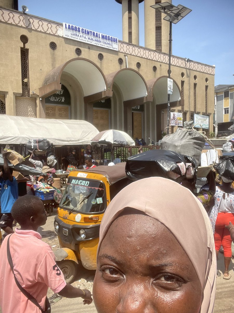 Nafeesa1404's tweet photo. Need a reliable personal shopper in Lagos? 🛍️

If you’re in the diaspora or too busy to visit the market yourself, I’ve got you covered.

I shop from Lagos Island, Mushin, Oshodi, Yaba, Balogun Market, and other markets across Lagos. From bags and fabrics to shoes, groceries, and more, I’ll help you source quality items, negotiate the best prices, and keep you updated every step of the way.

Affordable service. Honest communication. Stress-free shopping.

📩 Send me a DM or reach out on WhatsApp (08161780330)  to get started.
#PersonalShopper #Diaspora #Lagos #MarketRuns

Please RT