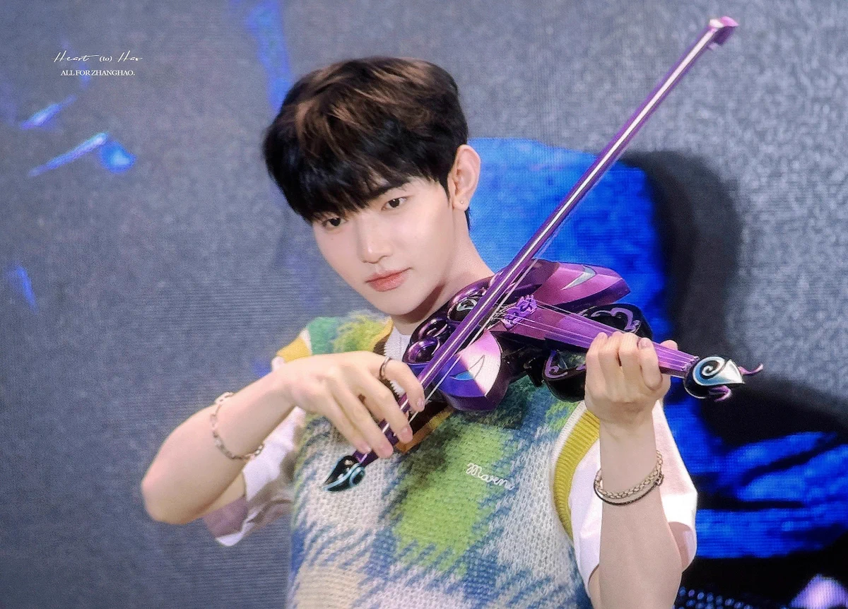 HeartH. в X: „260731 🐰🖤🪽🎻 #장하오 #章昊 #ZHANGHAO #ジャンハオ
