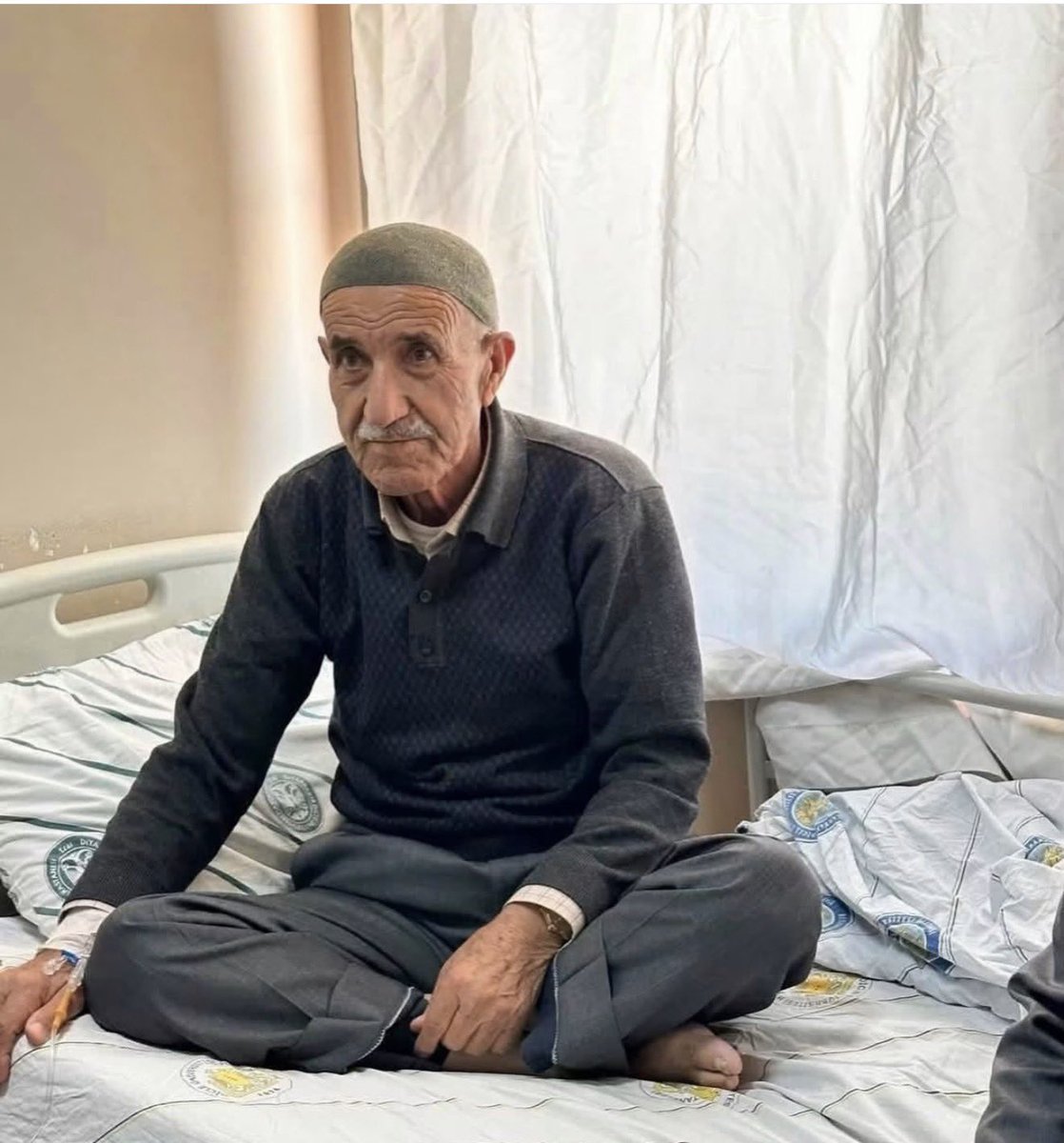 silopii73_2's tweet photo. Bugün silopi çok değerli özel bir insanı kaybetti bölgemizin sevilen kırıkçılarından haciye cabar hakkın rahmetine kavuşmuş kimseden para almazdı belkide Silopide elini ayağını yapmadığı insan yok yattığın yer cennet bahçesi olsun güzel insan seni unutmayacağız #silopi🥀 https://t.co/g0bJswFepO