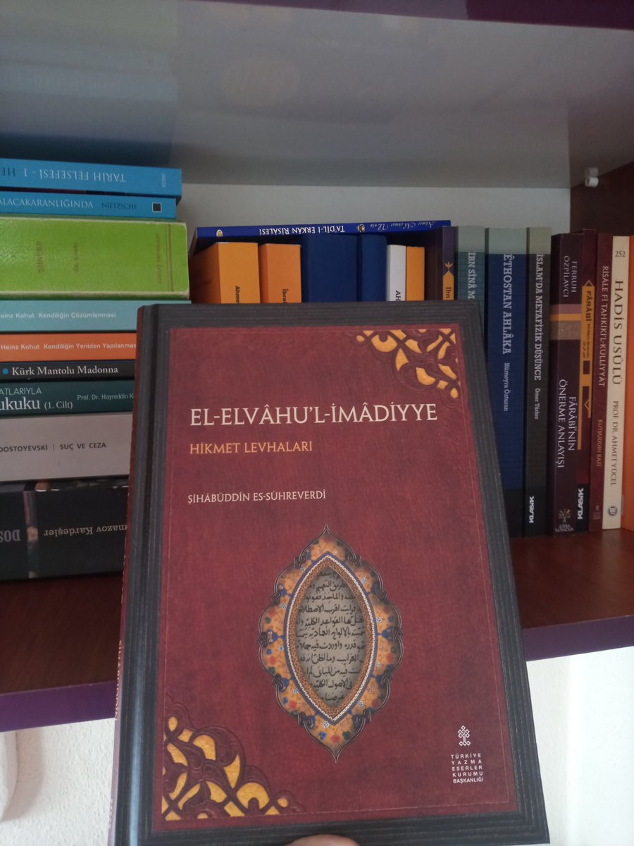 snnr_ay's tweet photo. Kafada ki alan     /  elimdeki kitap https://t.co/MVJZwifiRu
