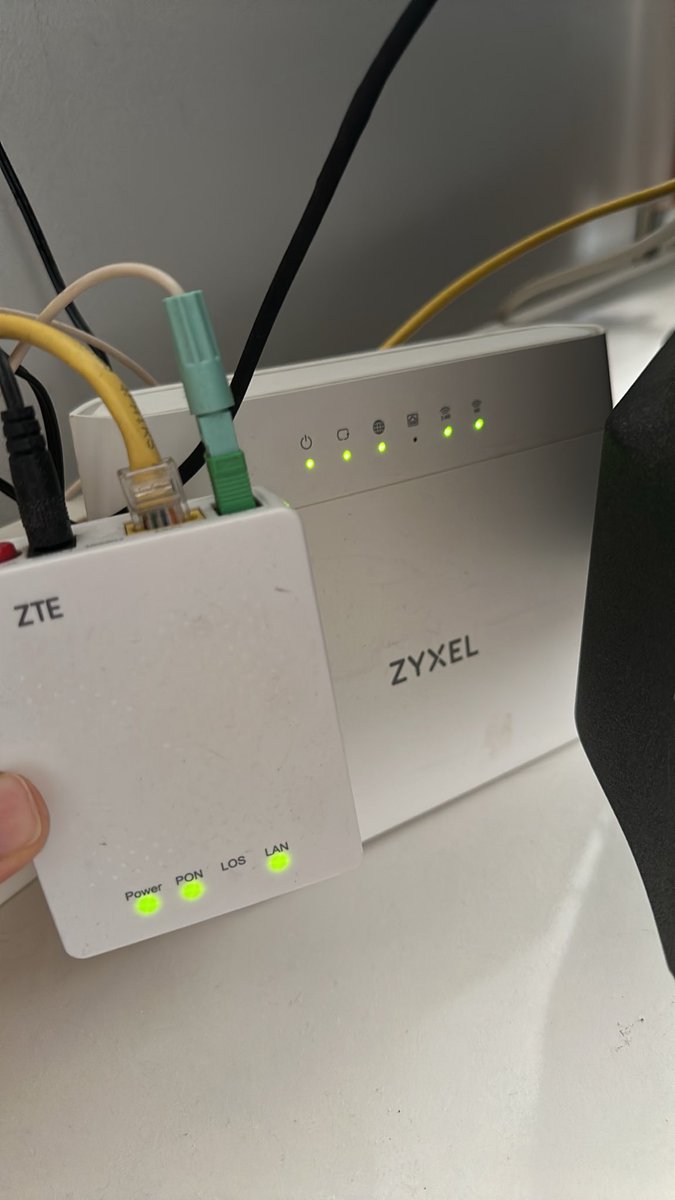 smdlqc's tweet photo. @TurkNetDestek @Turknet modem normal görünüyorken sürekli internet kopma sorunu yaşıyorum ve uzaktan şöyle bir sinyal alıyorsunuz problem yok diyorsunuz sizin çözüm anlayışınız bu kadar. https://t.co/OBys1nmE4M