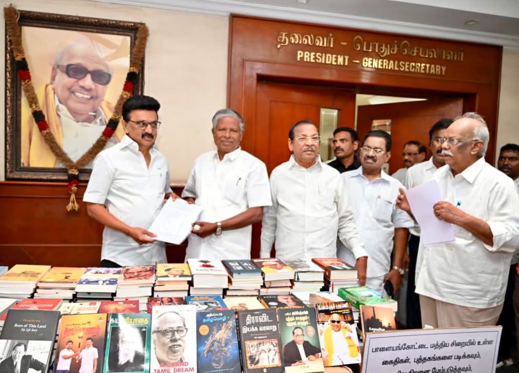 TRBRajaa's tweet photo. A bouquet fades. A book lives on.

What began as a simple request from our Leader @mkstalin to replace bouquets and shawls with books has today become a people’s knowledge movement. 

A staggering 6 lakh books have already found their way into libraries across Tamil Nadu and beyond...and now thousands more will reach new public libraries and even prison inmates ! Knowledge is the light that can light up the darkest corners of people's minds ! 

Every donated book is an investment in a curious mind, a second chance for a reader, and a stronger future for our society.

The greatest gift we can place in someone’s hands is not a flower that wilts, but a book that inspires.

Let’s keep the pages turning.

https://t.co/vQemcXTdeW

#DonateBooks #DonateKnowledge #ReadShareRepeat #ReadingRevolution #TamilNadu #EducationCapital