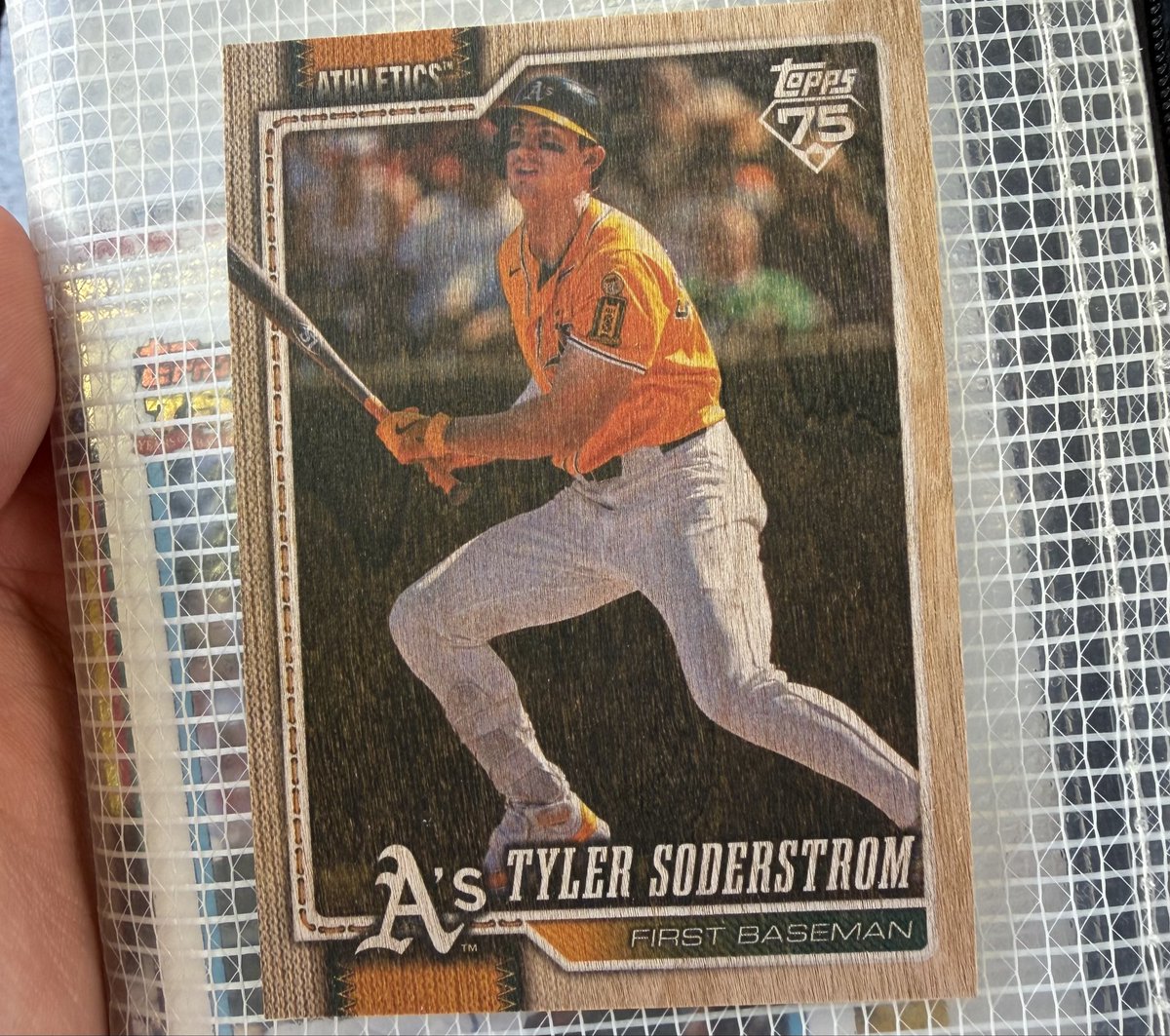 Taketo_414's tweet photo. MLB 2026 Topps Series 2 Baseball - Japan Edition

これ当たったんですけど、結構熱いですか？

#topps #japanmdition https://t.co/2Dl6MIddEe