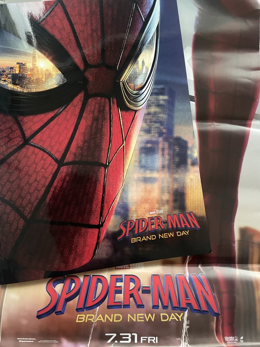 Leo4Yu's tweet photo. スパイダーマン・ブランドニューデイ観てきました✌️1作目に相応しいクオリティの映画でした👏ネタバレにならない範囲で言うと、実質パニッシャーとのバディものでした💀あとセイディーシンクのキャラも良かったし何より可愛い
ただ残念なのはネタバレになるからかパンフにセイディーシンクがいない事🥲 https://t.co/eGSykoYNTf