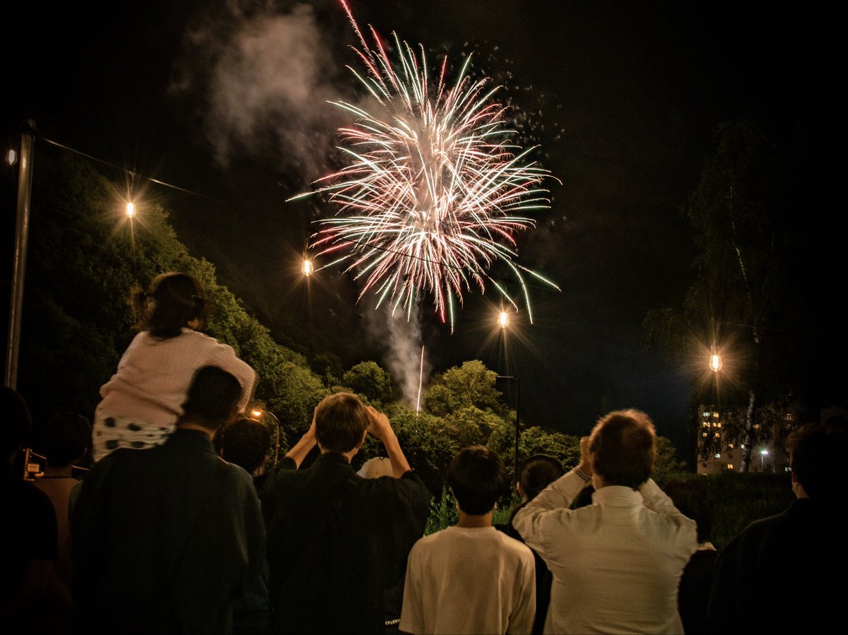 choyotei's tweet photo. 今年の層雲峡峡谷火まつりは毎日打ち上げ花火が開催中🎆轟く花火に加え、7/31〜8/15は上川アイヌの舞踊や炎の演舞も🔥大雪山を染める力強いパフォーマンスをぜひ体感して！夏の夜は涼しい層雲峡で思い出作りを✨ https://t.co/jYcbMsnWyh