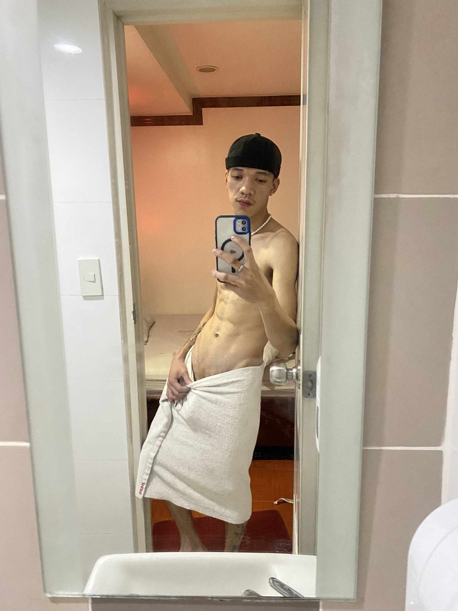 Bisexualtop24's tweet photo. Musta guys Anona I’m back guys Ano Tara DM lang po or chat kayo sa TG ko samay mga gusto guys ahhh @altertop24 TG channel for 199 https://t.co/ZLh6Qf8WP5