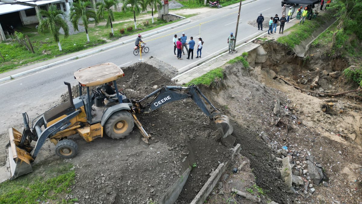 NoticierYaracuy's tweet photo. Inicia construcción de protección hidráulica en sector Agua Blanca de La Trinidad https://t.co/3xcLA01NTI https://t.co/MandAMsXQt