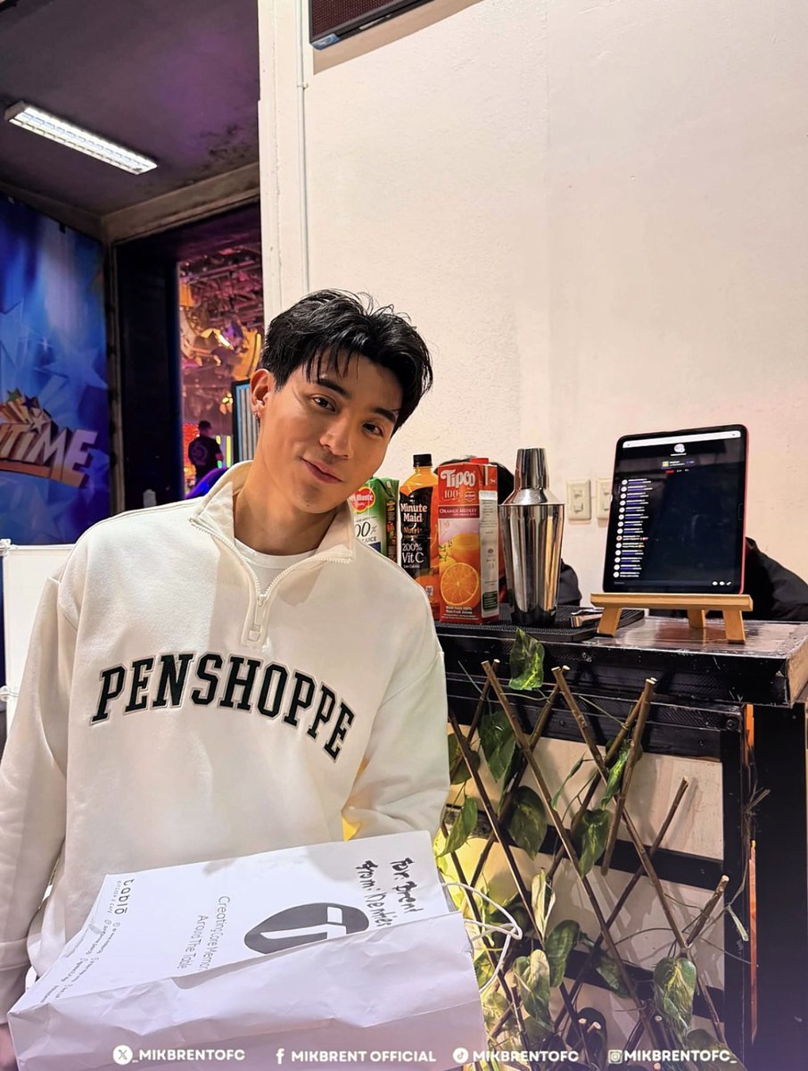 _MikBrentOFC's tweet photo. To celebrate Lover Boy EP reaching 1 million all-time streams, we brought a mobile bar to It’s Showtime studio for @brentymanalo and his Showtime family, along with a special meal from Tablo for Brent to enjoy. 

This milestone is a testament to what a passionate artist and a dedicated community can achieve together. Our heartfelt thanks to our hardworking DJs at @MikBrentST, our daily speakers, game hosts, sponsors, and every single person who streamed with us day after day. This milestone belongs to all of you.

Special thanks to Glasses and Jiggers and Ate Jessa for your generosity in helping bring this celebration to life.

#BrentManalo | #MikBrent