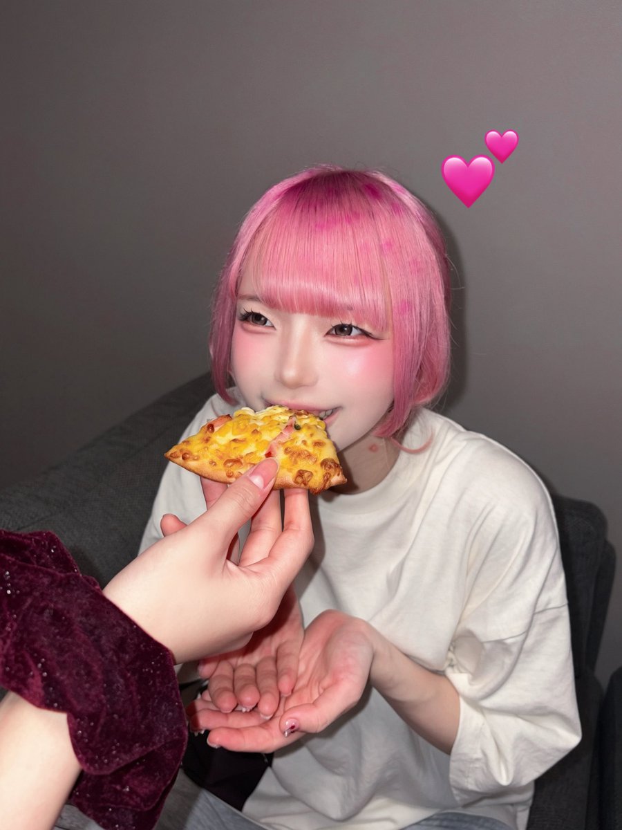 hitonoyume_koyu's tweet photo. 🍕 https://t.co/uP8CiwXK7V