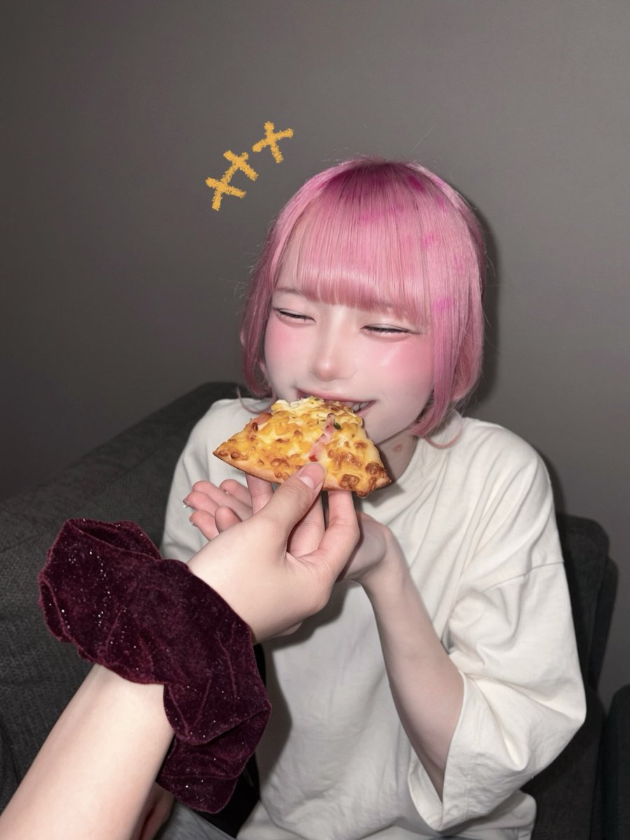 hitonoyume_koyu's tweet photo. 🍕 https://t.co/uP8CiwXK7V