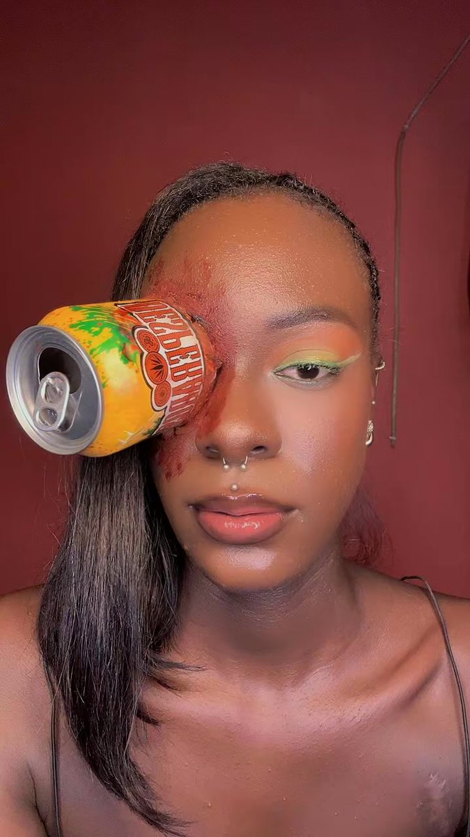 birkinbaee's tweet photo. Got attached to my drink😝 #sfxmakeup https://t.co/50n8GhJaf7