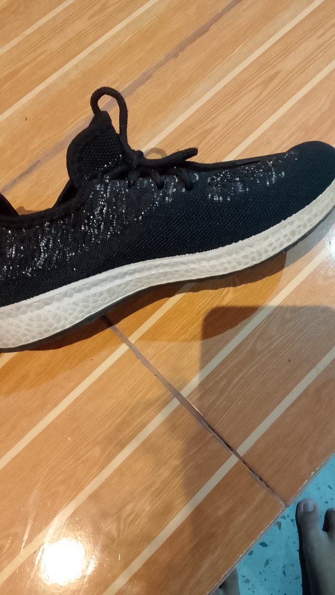studywmirae's tweet photo. Sepatu kayak gini boleh ga yaa buat ospek💔 https://t.co/Z4TgSWNltE