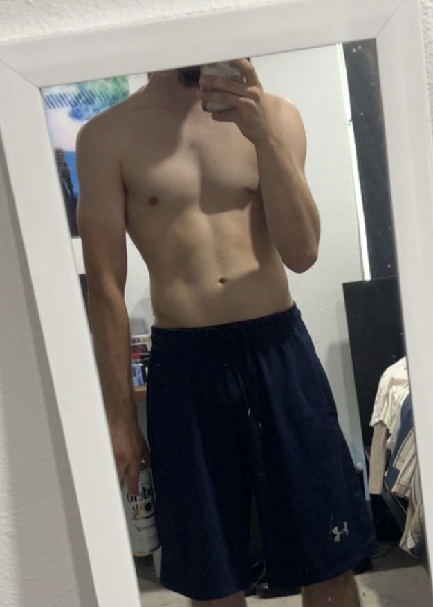 datdudesatx's tweet photo. So bored and horny who wanna FaceTime me rn while I stroke #horny #satx #chudai #210satx #sanantonio #abs #ft #facetime https://t.co/Yo16P0cyV0