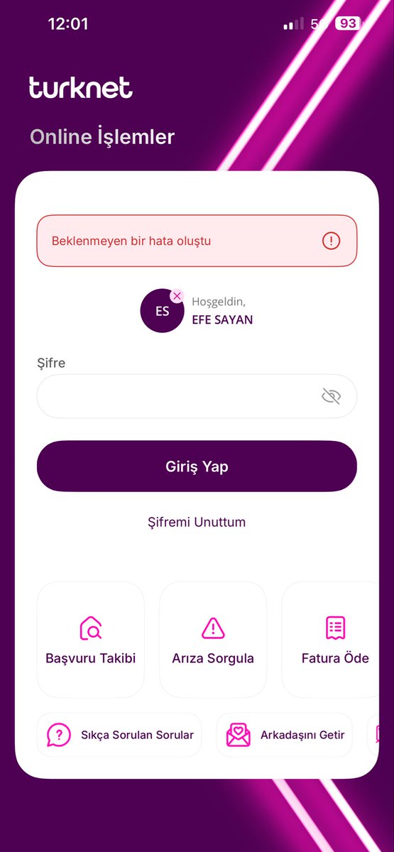 EfeSayan6's tweet photo. @Turknet Site çökmüş mobil uygulama çökmüş internetim gitmiş müşteri hizmetleri telesekreter siteden kayıt açabilirsiniz diyor herşey batırmışsınız helal https://t.co/u4LO6GHp56