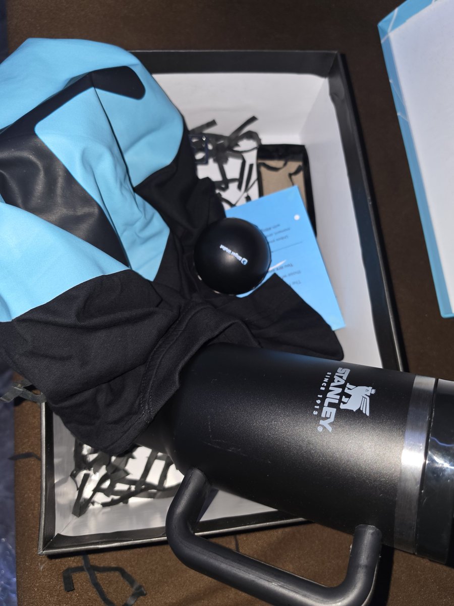 bashorunedward's tweet photo. I got a package from BitgetWallet .

Looks Nice!

Thanks for the gift #Bitgetwallet . https://t.co/sRfrDNIvde