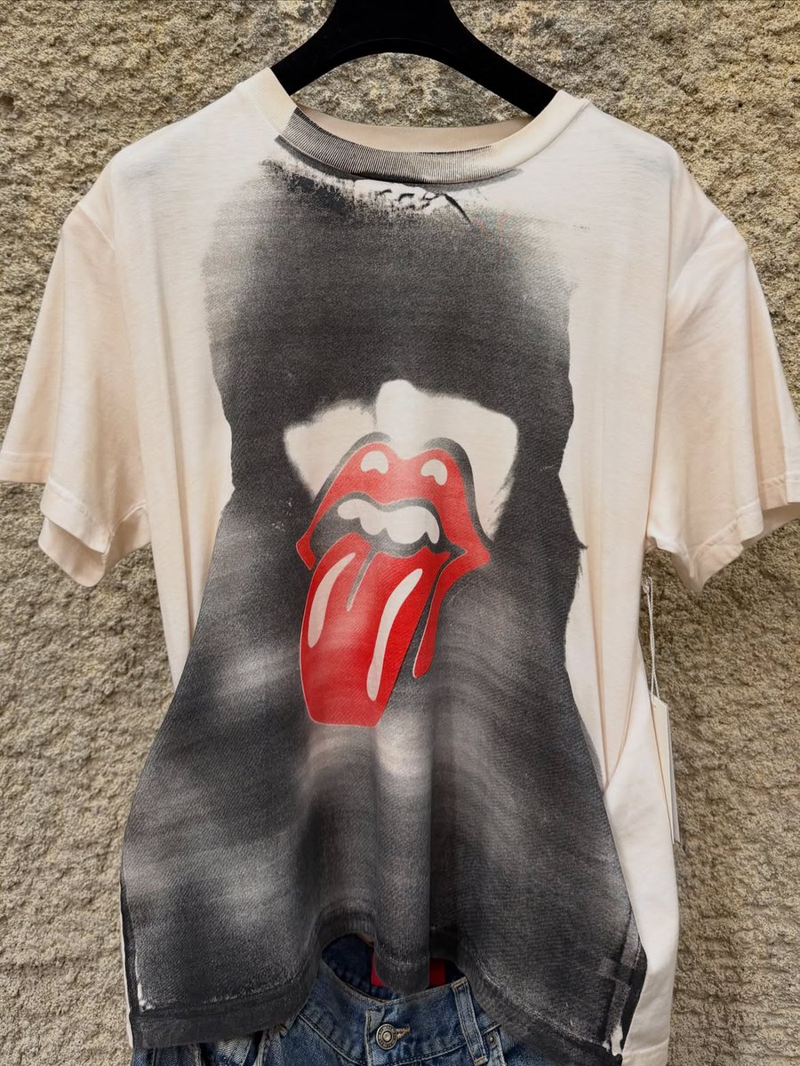 hbx's tweet photo. 424 x The Rolling Stones

LA's Avant-garde fashion by Guillermo Andrade, famous for its red armband and premium denim has officially arrived at HBX with a collection featuring a collaboration with The Rolling Stones

🔗 https://t.co/AAJMEJCZGK https://t.co/beZc7TmdtY