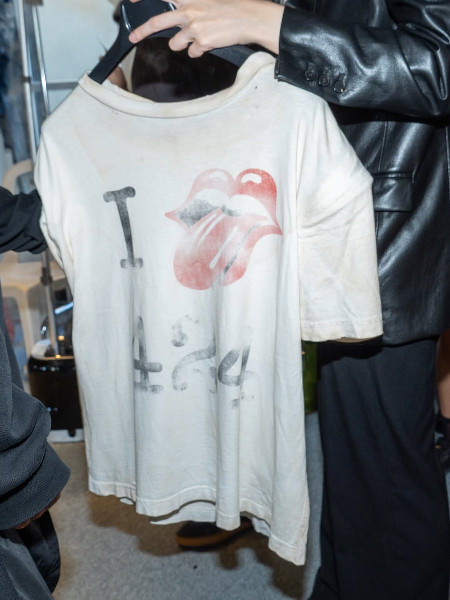 hbx's tweet photo. 424 x The Rolling Stones

LA's Avant-garde fashion by Guillermo Andrade, famous for its red armband and premium denim has officially arrived at HBX with a collection featuring a collaboration with The Rolling Stones

🔗 https://t.co/AAJMEJCZGK https://t.co/beZc7TmdtY