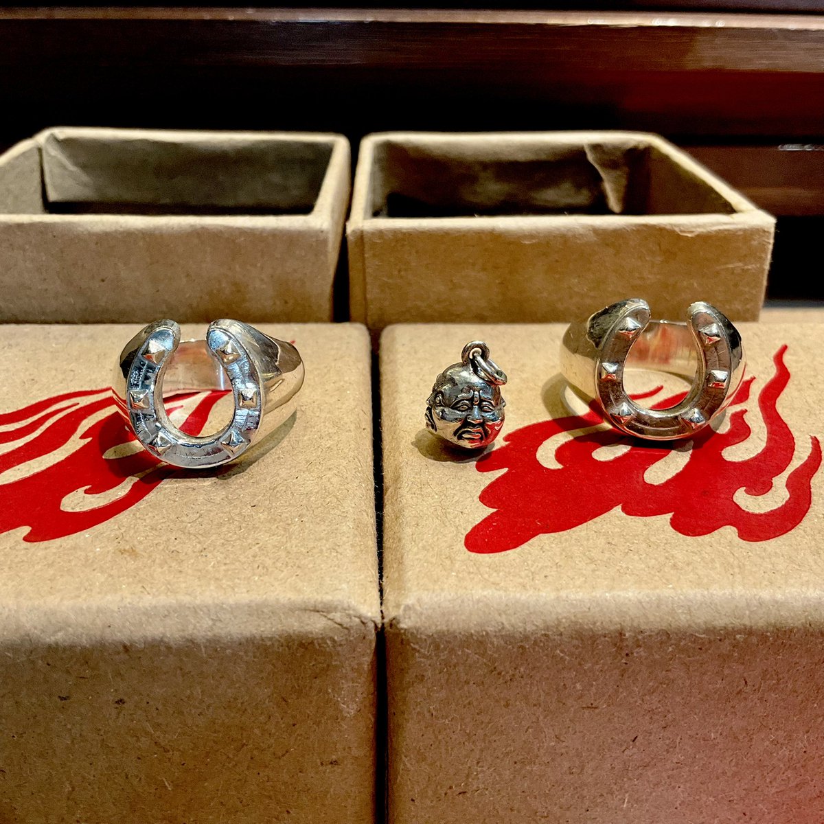 firstorderjewel's tweet photo. StaceyHareJewellery
Lorraine Cross
horse shoe
Repo Reaper Ring
Silver and Gold Scorpion Signet Ring
Stacey Hare Design
Australian jeweller
Cyprus the Mediterranean Sea
Marilynmanson
#staceyhare jewellery rock #馬蹄 #horseshoes lorraine lorrainecross #classicstyle
複十字
#firstorderjewelry シルバージュエリー silver silverjewelry silverjewelley jewelry ターコイズ ファーストオーダージュエリー 代官山 シルバーアクセサリー fashionjewelry accessory skate biker silveraccessories silver925 fashionstyle jewelrygram jewelrylover surfing tatoostyle handmade staceyhare turquoisejewelry turquoise ring vintagefashion classic touring
FirstOrderJewelry
ファーストオーダージュエリー代官山
〒150-0033
東京都渋谷区猿楽町22−6カーサ・ローサD
firstorderjewelry@gmail.com