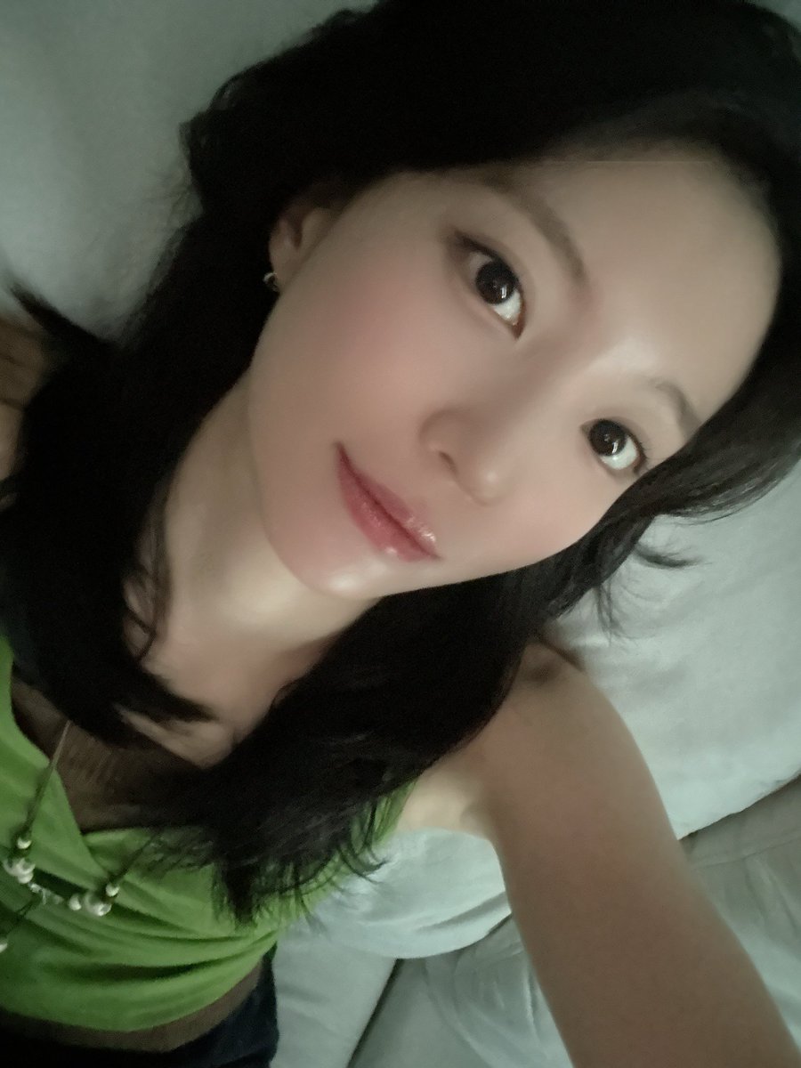 prwqpopo's tweet photo. 존잘여신님이다 배유빈 셀카 실력 어쩜🥹🥹🥹🥹🥹🥹🥹🥹🥹🥹🥹🥹🥹🥹🥹 https://t.co/YyQyeRQwQv