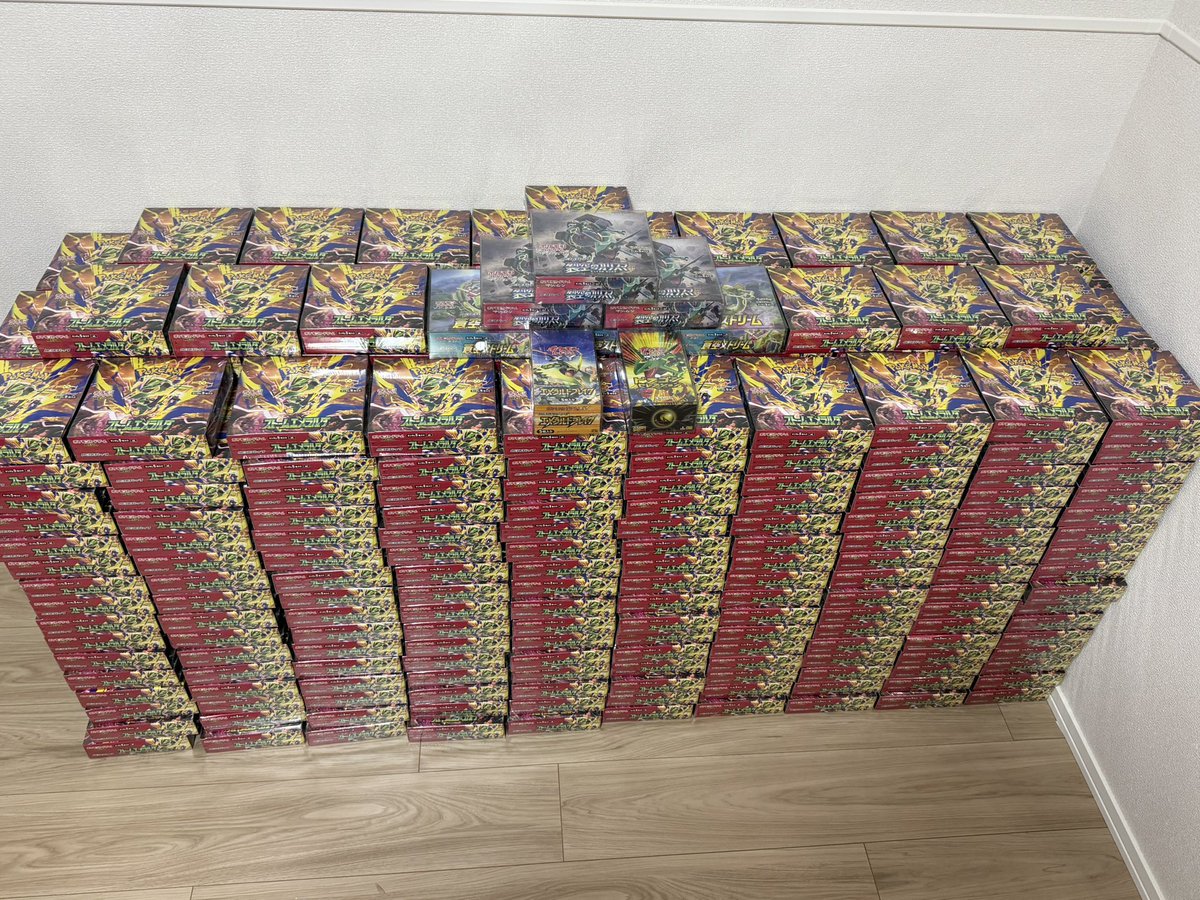 waruiblackii's tweet photo. 一部検品終わりー！！！！
疲れた…。。。数…半端ない…

プレゼント企画🎁✨
数字当てゲーム🎯
でも使います🤝✨

いつもよくリプくれる方に送ったりもしたい…！！
〈いつもリプくれて返信できてない方も多くいます…自分でもわかってます…前まではもっと多く返してたな〜って😭〉
時間がないと言うと言い訳になってしまいますが…
そんな方々にも少しでも恩返ししたい…！！
〈数に限りがあるので多くはできませんが😭〉

ストームエメラルダ手に入ってない方！！
手に入れるチャンス作ります🙇✨