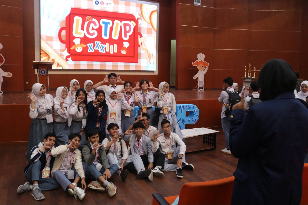 LctipIpb's tweet photo. mau diulang 1000 kali pun aku bakal tetap pilih LCTIP ❤️‍🩹❤️‍🩹 https://t.co/l47Q4CXqxI